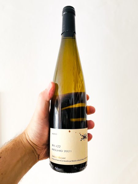 Riesling RN422 - MEYER JULIEN è un vino alsaziano che vi delizierà con le sue delicate note agrumate e una straordinaria finezza!